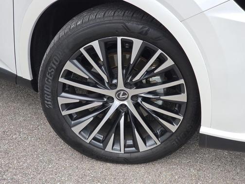 Eminent White Pearl 2023 Lexus RX 350 Premium Plus