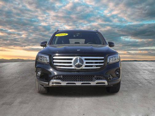 Night Black 2024 Mercedes-Benz GLB 250 4MATIC