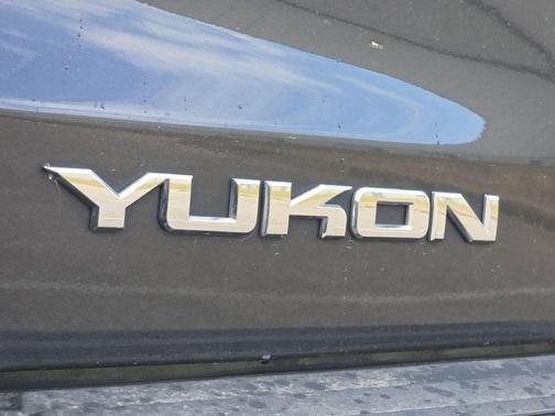 Carbon Black Metallic 2020 GMC Yukon Denali