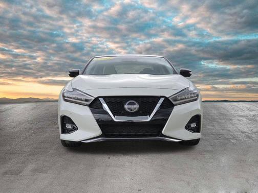 Pearl White Tricoat 2023 Nissan Maxima 3.5 Platinum