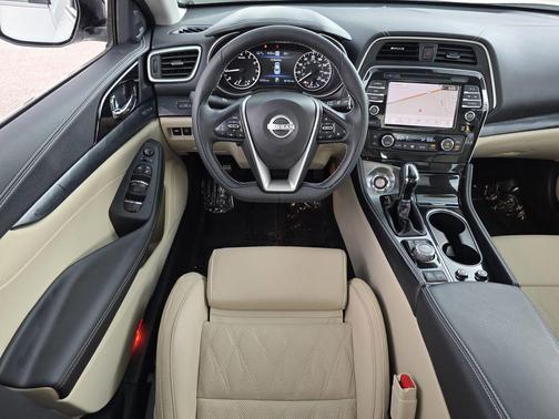 Pearl White Tricoat 2023 Nissan Maxima 3.5 Platinum