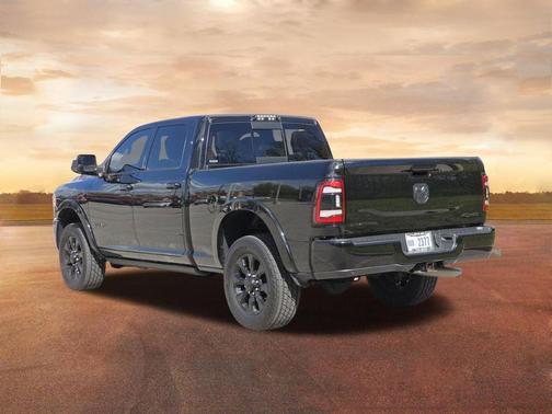 Diamond Black Crystal Pearlcoat 2020 RAM 2500 Limited Crew Cab 4x4 6'4' Box