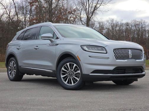 2022 Lincoln Nautilus Standard