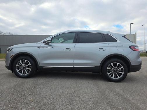 2022 Lincoln Nautilus Standard