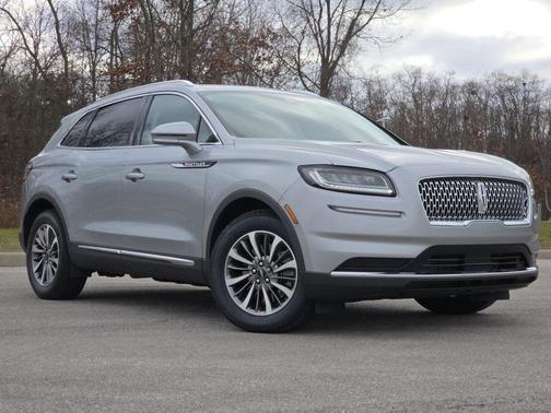 2022 Lincoln Nautilus Standard