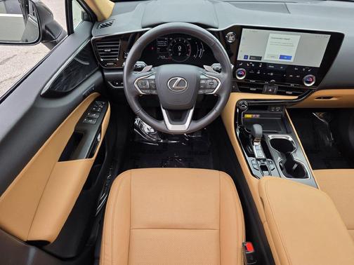 Nori Green Pearl 2026 Lexus NX 350 Premium