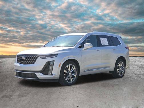 Radiant Silver Metallic 2020 Cadillac XT6 Premium Luxury FWD