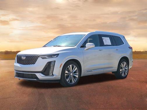 Radiant Silver Metallic 2020 Cadillac XT6 Premium Luxury FWD