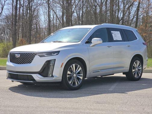 Radiant Silver Metallic 2020 Cadillac XT6 Premium Luxury FWD
