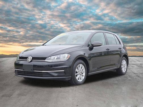 Deep Black Pearl Metallic 2018 Volkswagen Golf TSI S