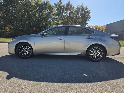 Atomic Silver 2016 Lexus ES 350 Base
