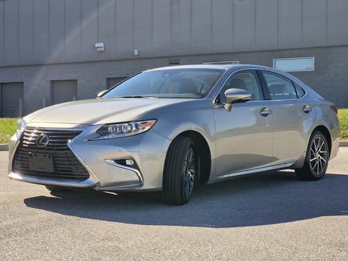 Atomic Silver 2016 Lexus ES 350 Base