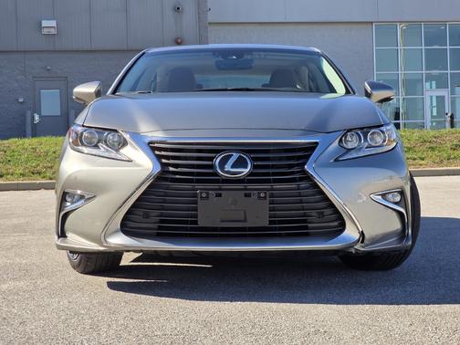 Atomic Silver 2016 Lexus ES 350 Base