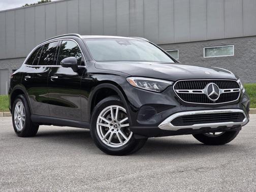 Black 2024 Mercedes-Benz GLC 300 4MATIC