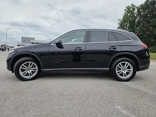 Black 2024 Mercedes-Benz GLC 300 4MATIC