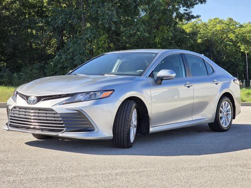 Celestial Silver Metallic 2022 Toyota Camry LE