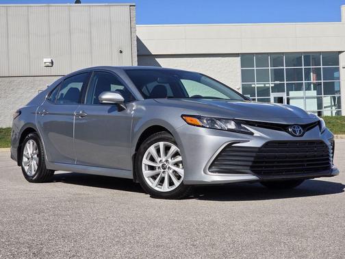 Celestial Silver Metallic 2022 Toyota Camry LE