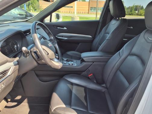 2020 Cadillac XT4 Premium Luxury