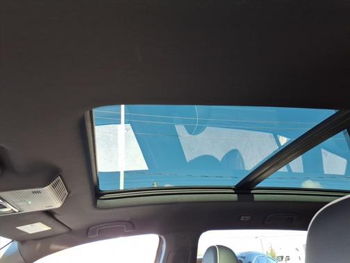 2024 Volkswagen Atlas Cross Sport 2.0T SEL Premium