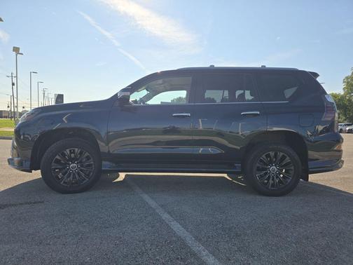Mica 2023 Lexus GX 460 Premium