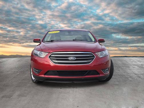 2017 Ford Taurus SEL
