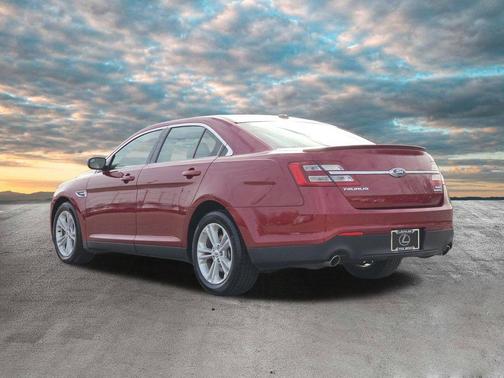 2017 Ford Taurus SEL