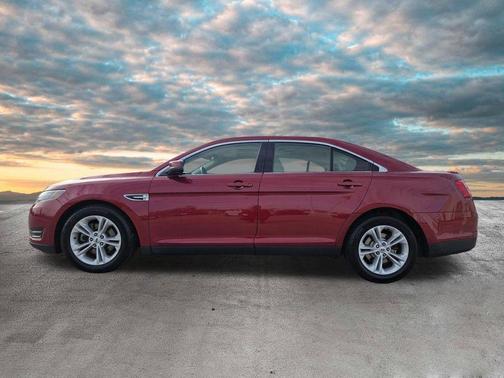 2017 Ford Taurus SEL