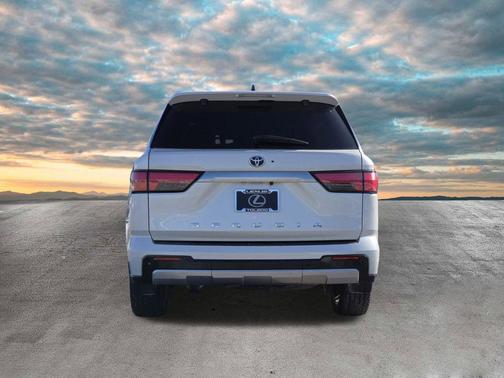 2023 Toyota Sequoia Capstone