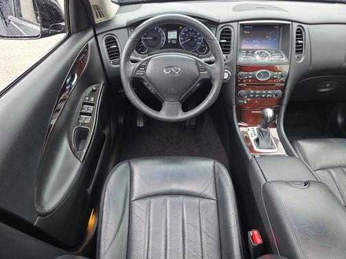 2016 INFINITI QX50 Base