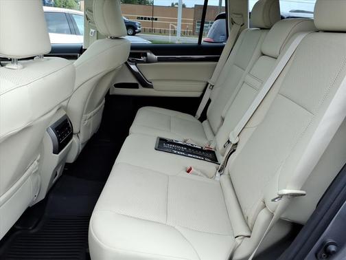 2023 Lexus GX 460 Premium