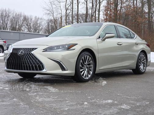 2024 Lexus ES 350 Ultra Luxury