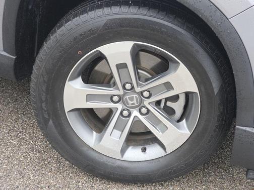 Lunar Silver Metallic 2023 Honda Pilot AWD EX-L 8 Passenger