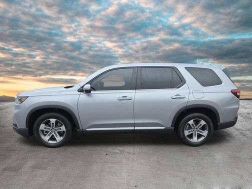Lunar Silver Metallic 2023 Honda Pilot AWD EX-L 8 Passenger