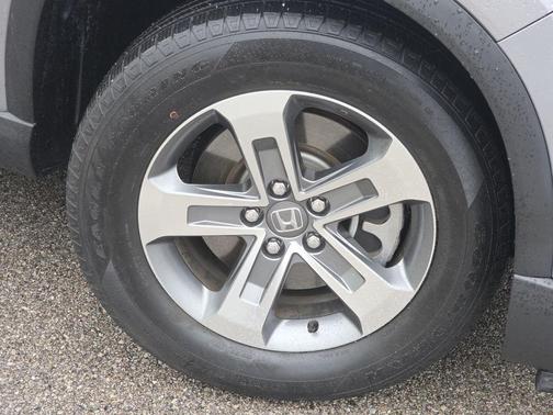 Lunar Silver Metallic 2023 Honda Pilot AWD EX-L 8 Passenger