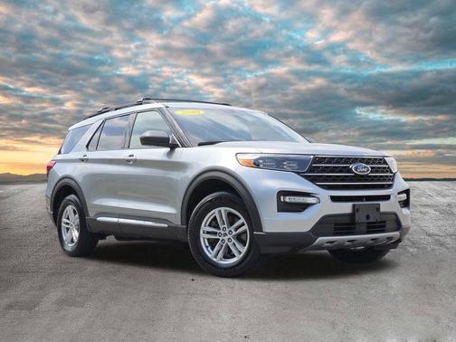 Iconic Silver Metallic 2020 Ford Explorer XLT