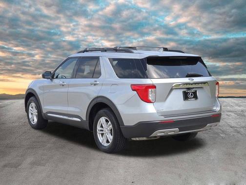 Iconic Silver Metallic 2020 Ford Explorer XLT