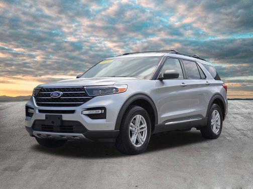 Iconic Silver Metallic 2020 Ford Explorer XLT
