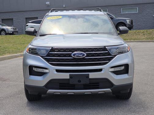 Iconic Silver Metallic 2020 Ford Explorer XLT