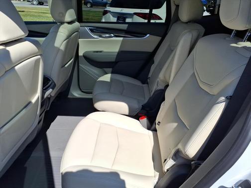 2022 Cadillac XT6 Premium Luxury AWD