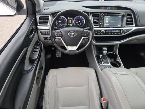 2018 Toyota Highlander Limited Platinum