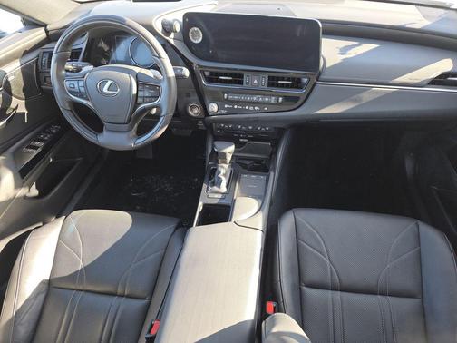 2022 Lexus ES 350 Ultra Luxury