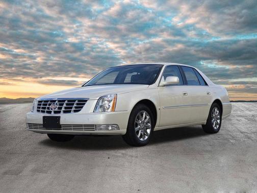 White Diamond Clearcoat 2009 Cadillac DTS 1SB