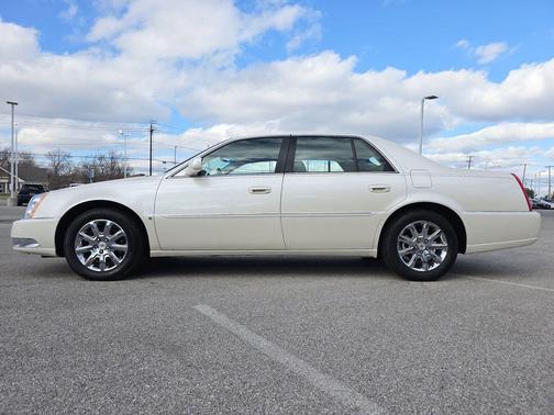 2009 Cadillac DTS 1SB