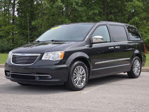 Brilliant Black Crystal Pearlcoat 2014 Chrysler Town & Country Touring-L