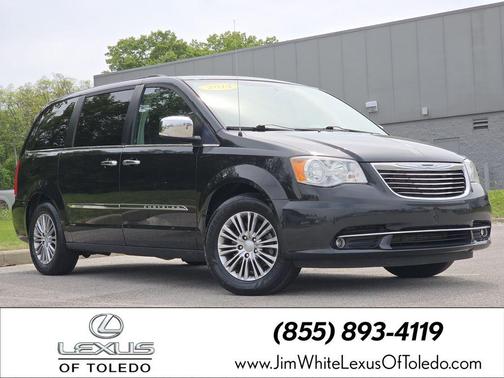 Brilliant Black Crystal Pearlcoat 2014 Chrysler Town & Country Touring-L