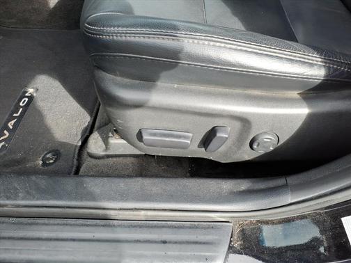 2015 Toyota Avalon Hybrid XLE Premium