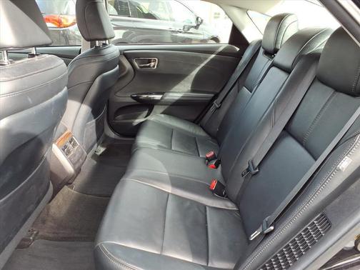 2015 Toyota Avalon Hybrid XLE Premium