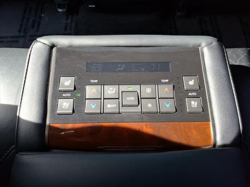 2016 Lexus LX 570 Base