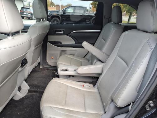 2015 Toyota Highlander Limited Platinum