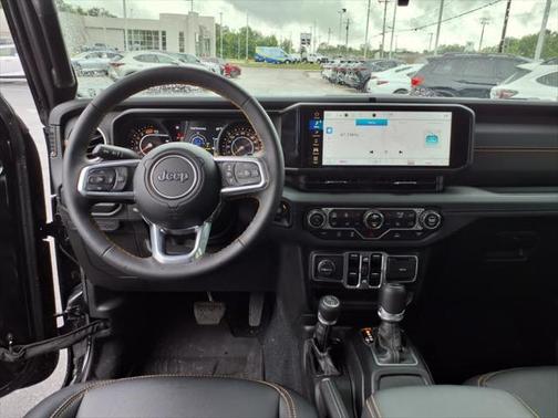 2024 Jeep Wrangler 4-Door Sahara 4x4